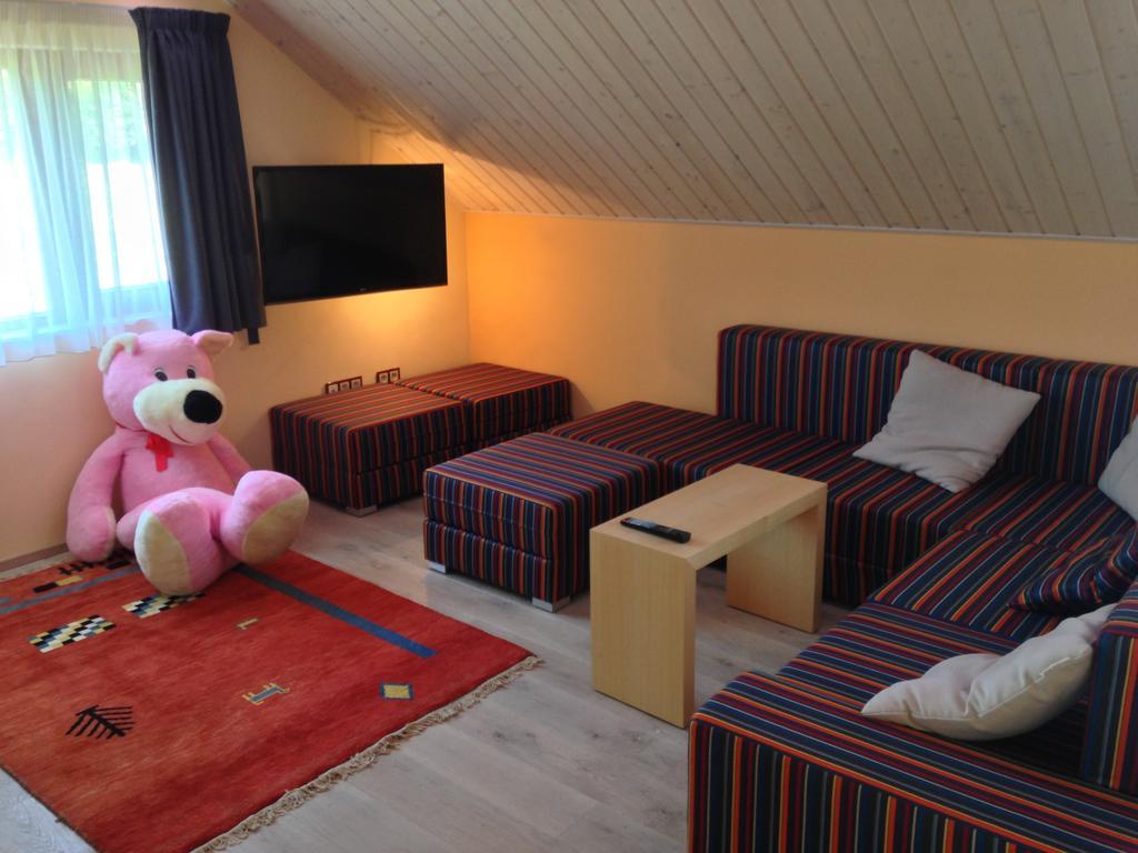 Lake View Apartments Near Golf Resort Kuneticka Hora, Dritec Pardubice Cameră foto