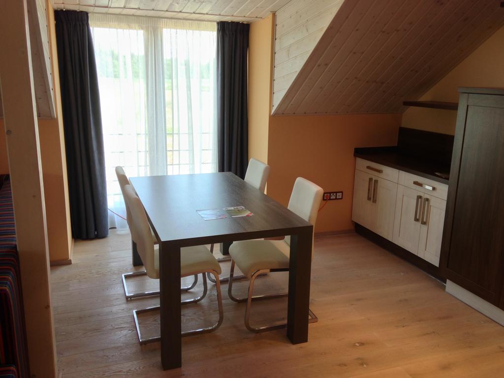 Lake View Apartments Near Golf Resort Kuneticka Hora, Dritec Pardubice Cameră foto