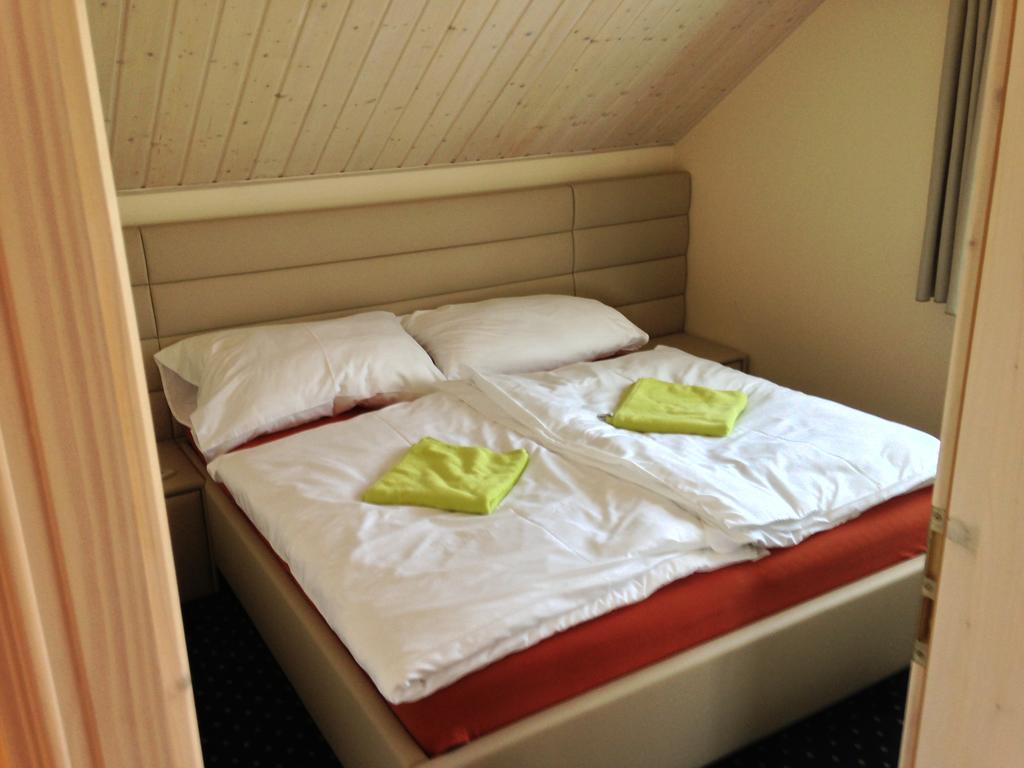 Lake View Apartments Near Golf Resort Kuneticka Hora, Dritec Pardubice Cameră foto