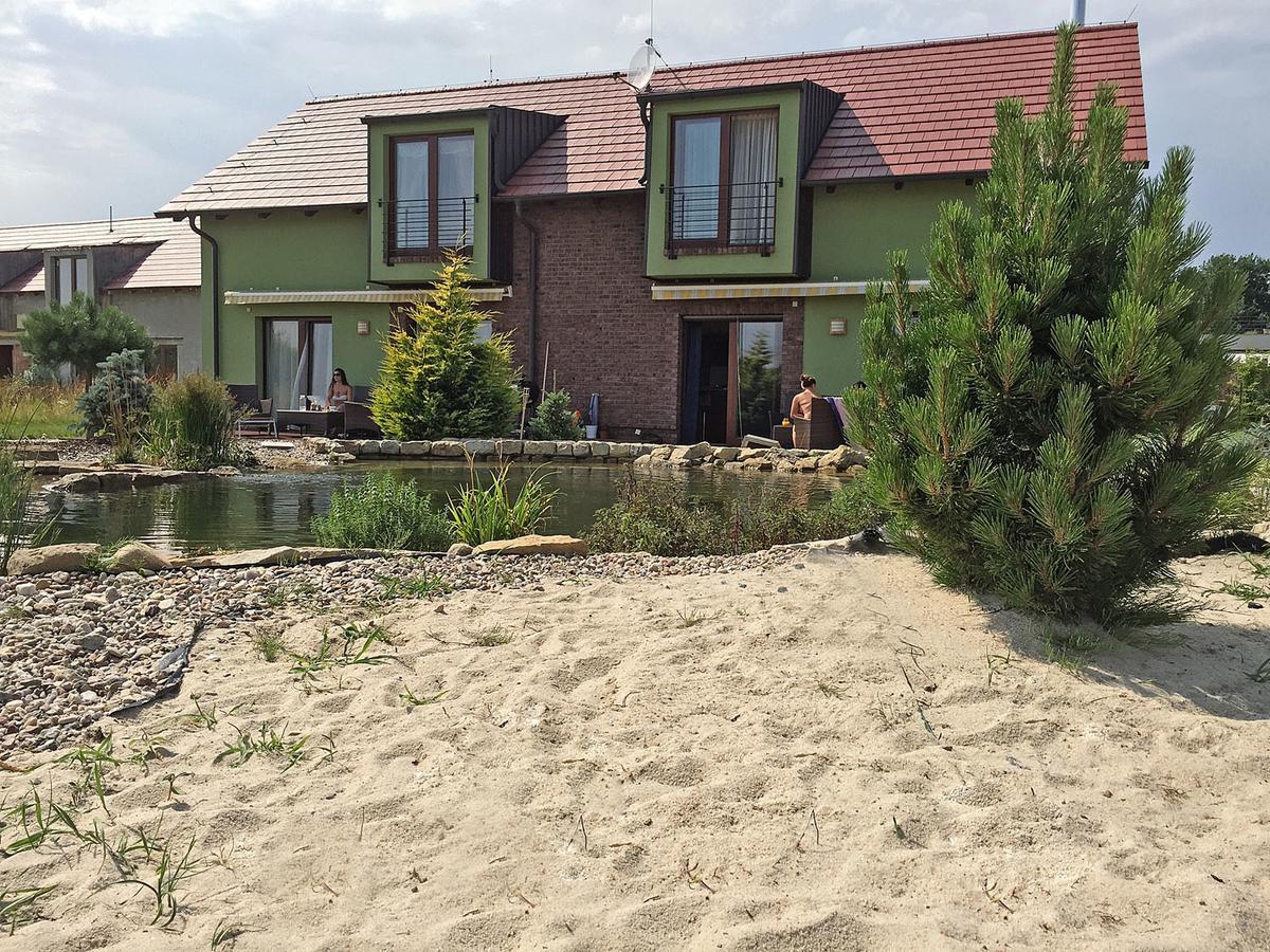Lake View Apartments Near Golf Resort Kuneticka Hora, Dritec Pardubice Exterior foto
