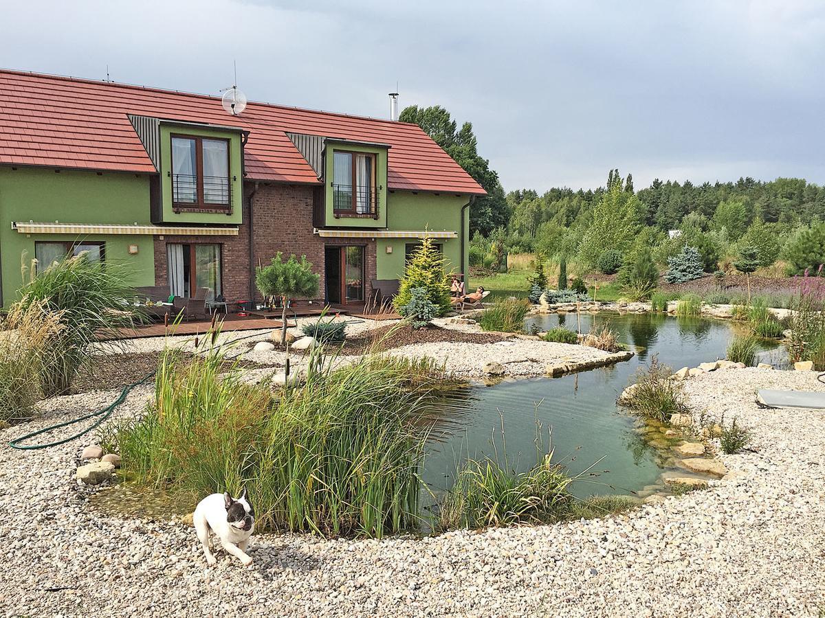 Lake View Apartments Near Golf Resort Kuneticka Hora, Dritec Pardubice Exterior foto