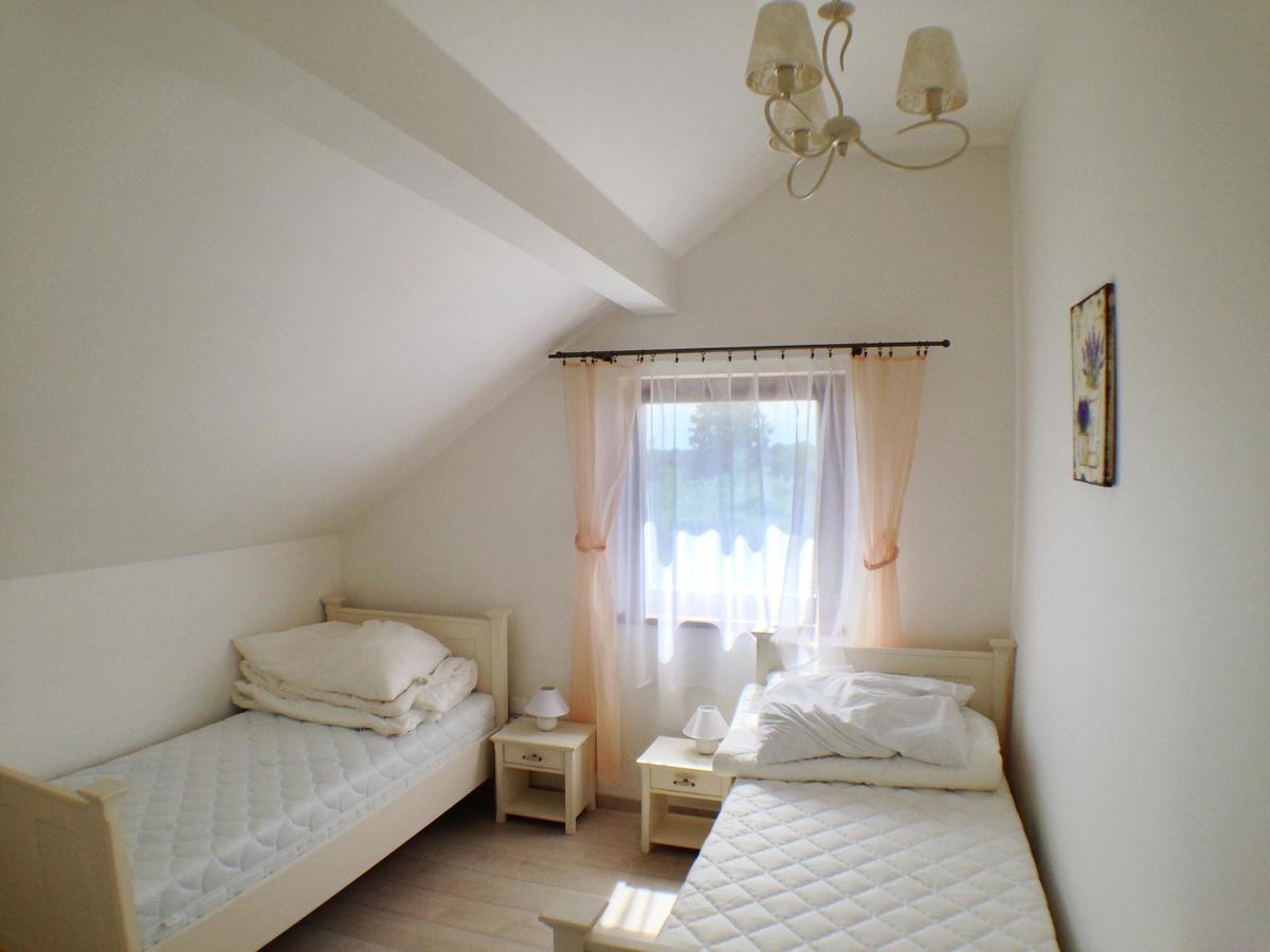 Lake View Apartments Near Golf Resort Kuneticka Hora, Dritec Pardubice Exterior foto